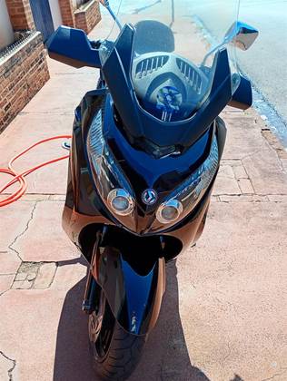 DAFRA MAXSYM 400i 